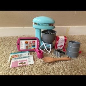 *RETIRED* American Girl Grace’s Baking Set
